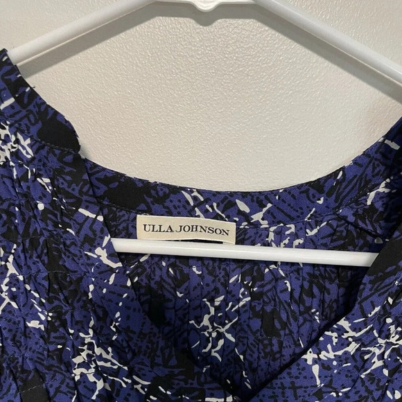 Ulla Johnson Silk Flowy V Neck Smocked Blue Patterned Tank Blouse Size 6 - Picture 7 of 7